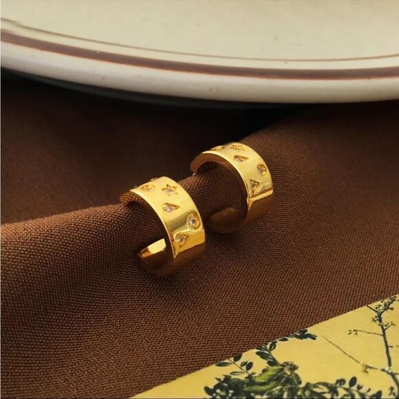 #37 Gold/925 Post Hoop Zircon Earrings - Picture 7 of 10